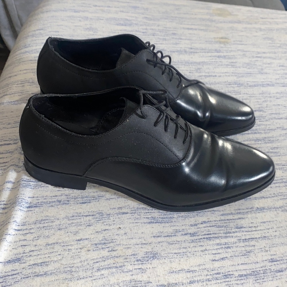 Mens dress shoes